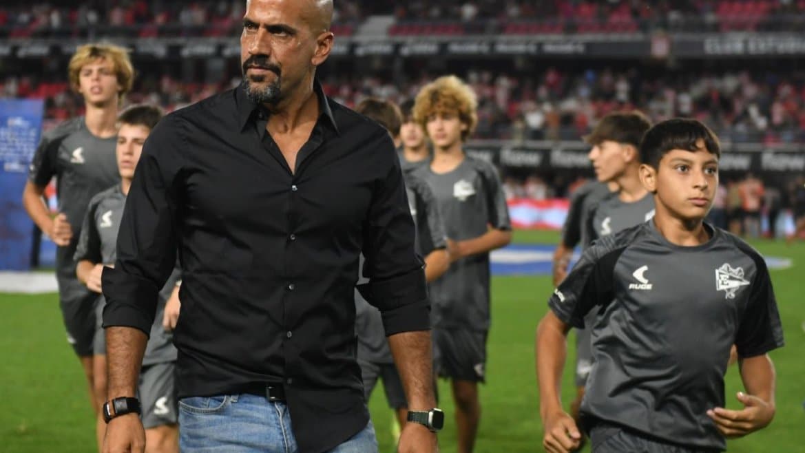 AFA Imposes Six Month Suspension on Estudiantes President Ver n