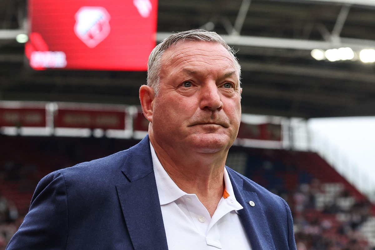 Ajax s Search for a New Head Coach The Case of Ron Jans