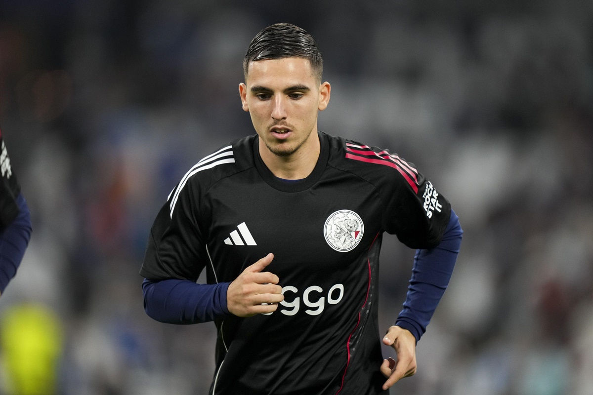 Analysis of Oscar Gloukh s Transfer to Ajax