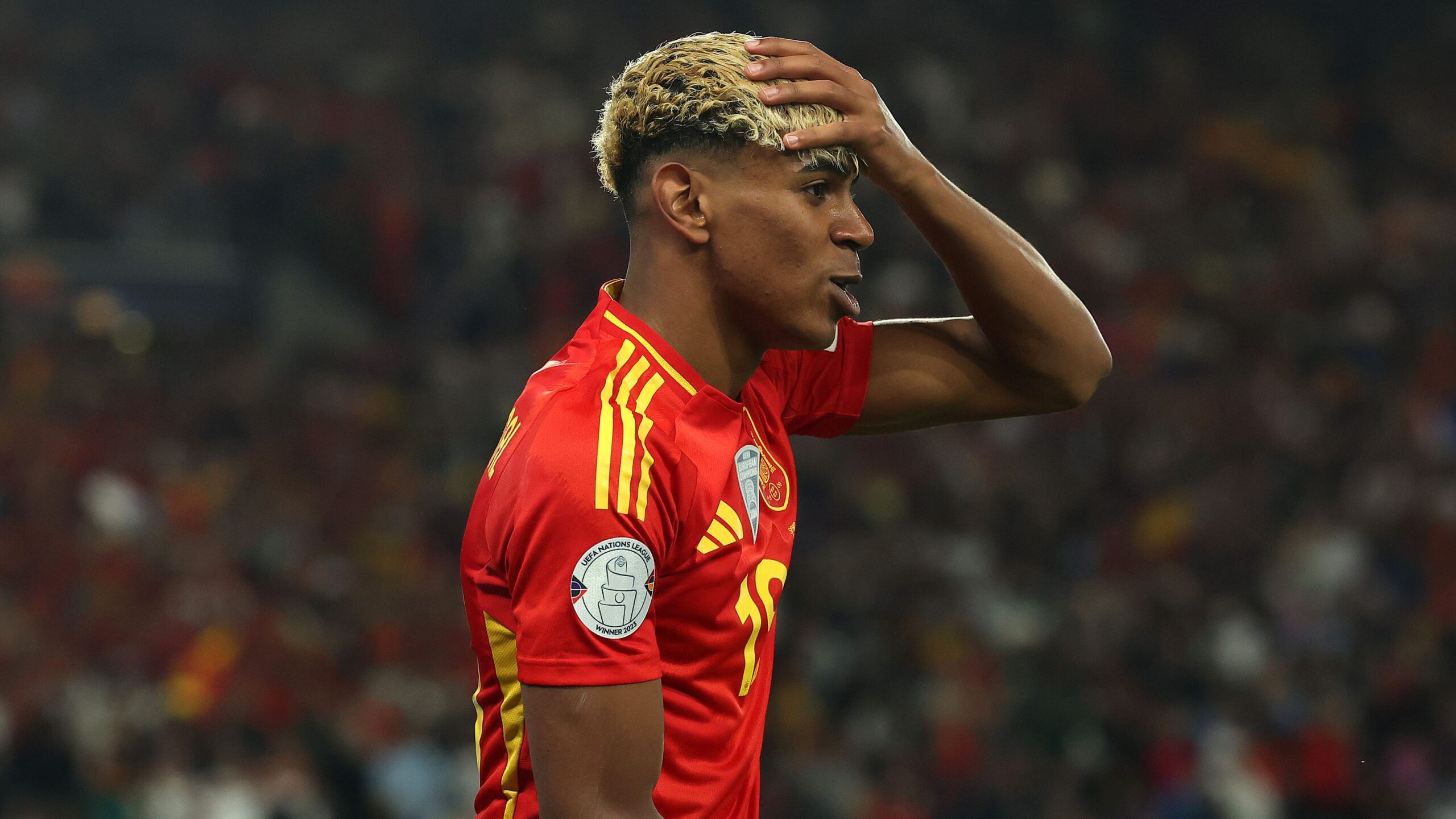 Barcelona s Yamal Returns to National Team Amid Controversy