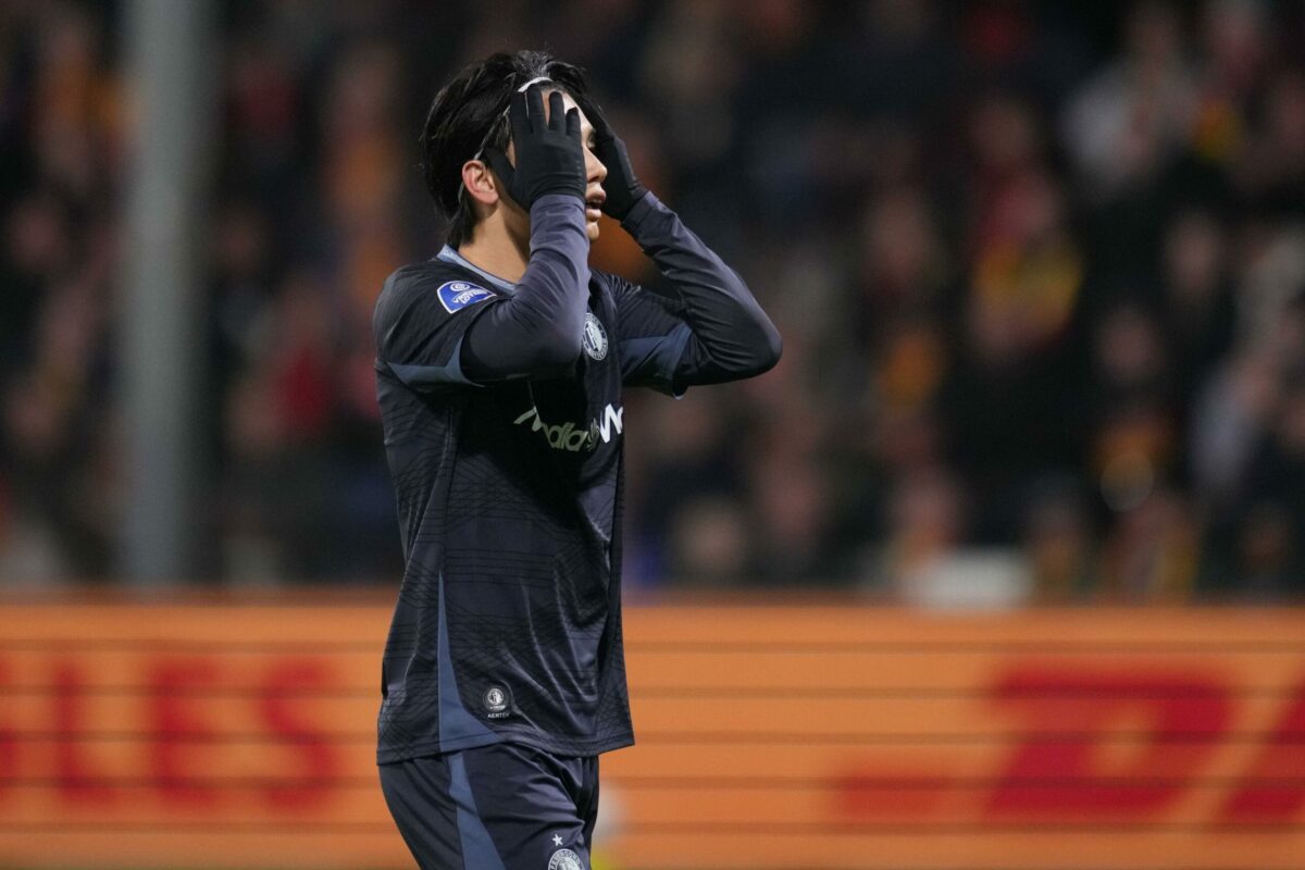 Controversy Surrounds Penalty Decisions in Feyenoord vs. Go Ahead Eagles Match