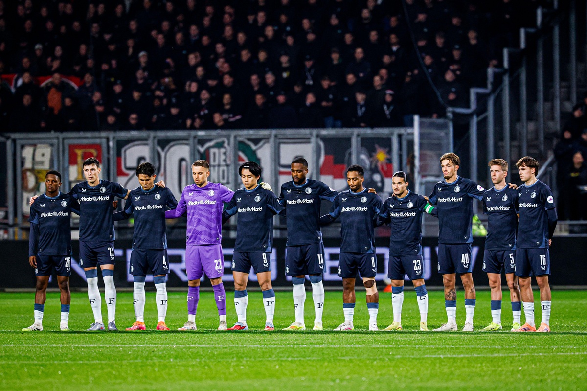 Feyenoord Faces Potential Loss of Givairo Read to Bayern Munich