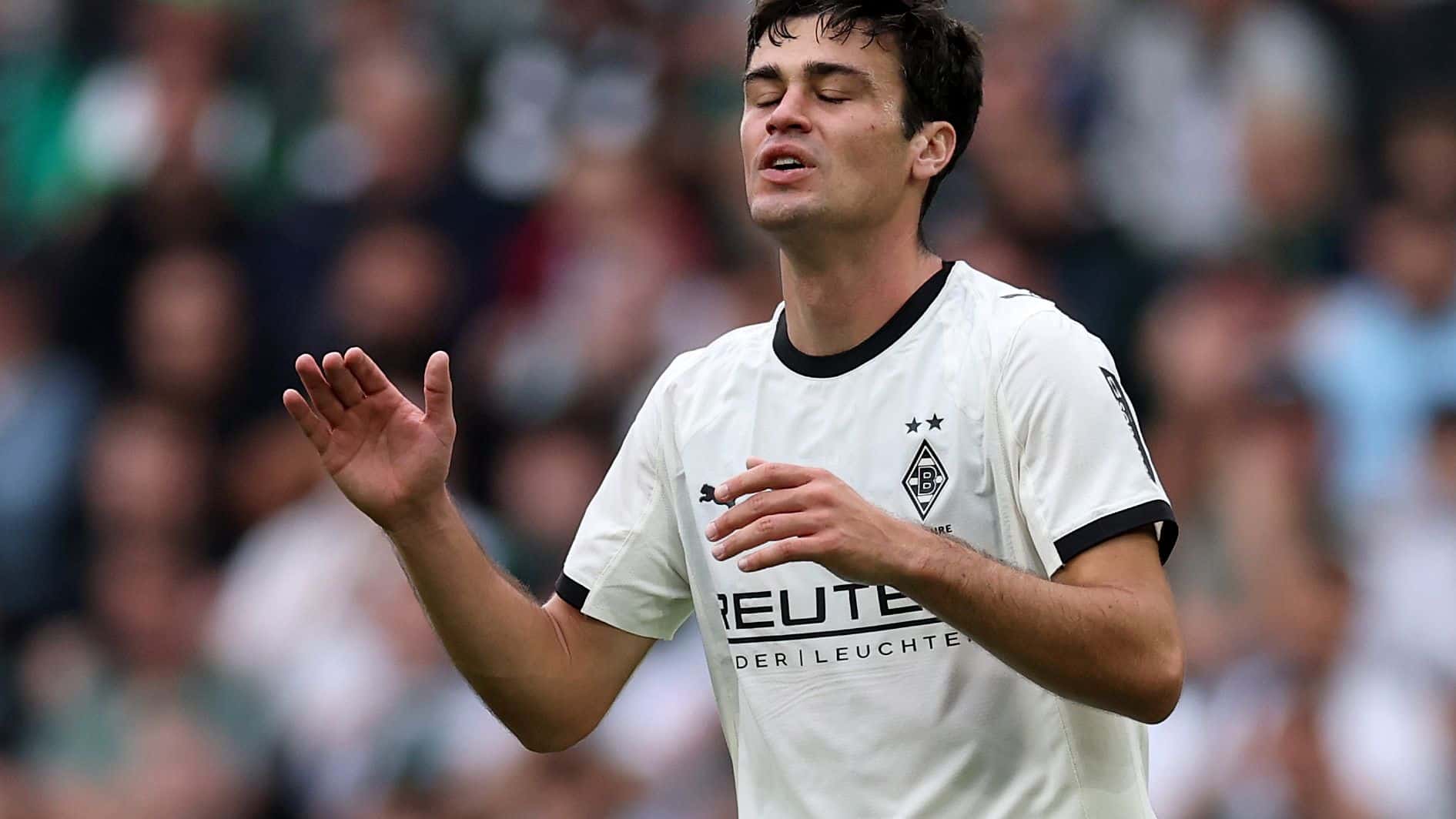 Howard Highlights Reyna as a Unique Talent in American Soccer