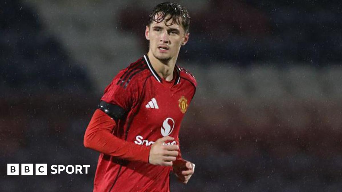 Jack Fletcher Joins Manchester United Squad Amid Injury to Kobbie Mainoo
