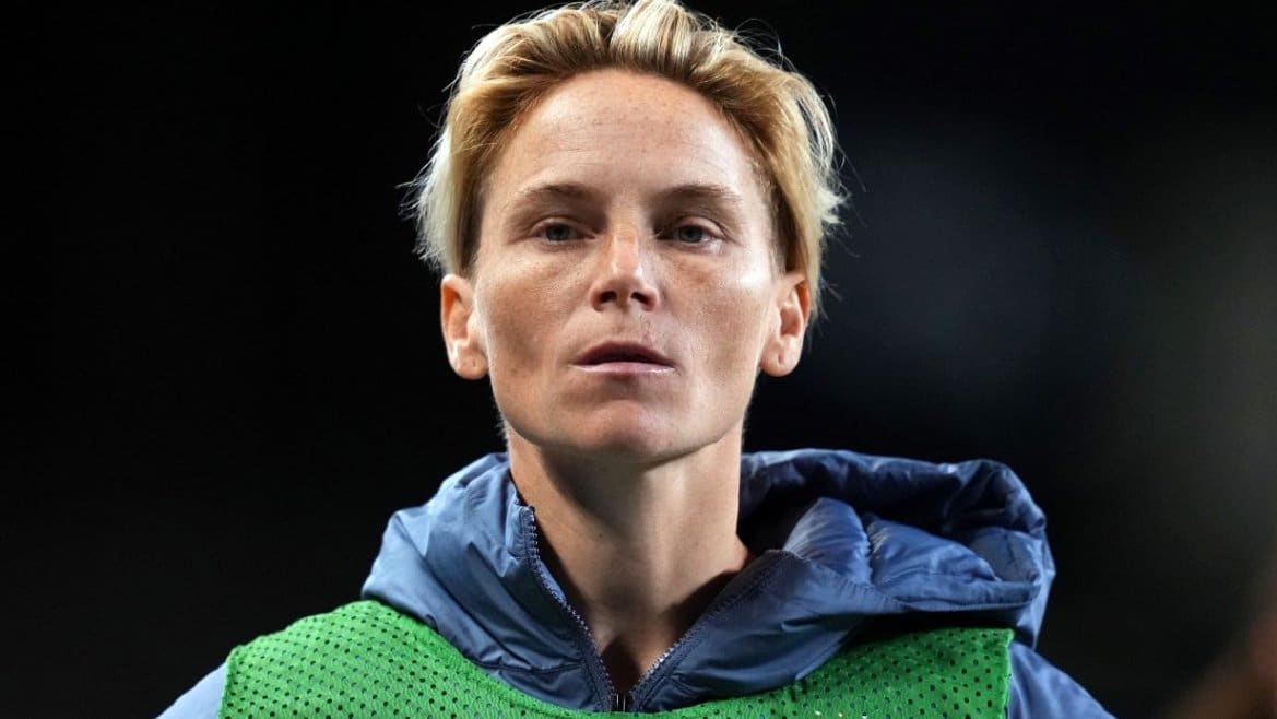 Jess Fishlock Extends Legacy with Seattle Reign FC 2
