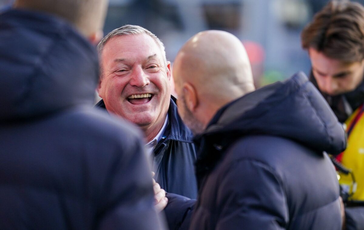 Johan Derksen Critiques Support for John Heitinga s Dismissal