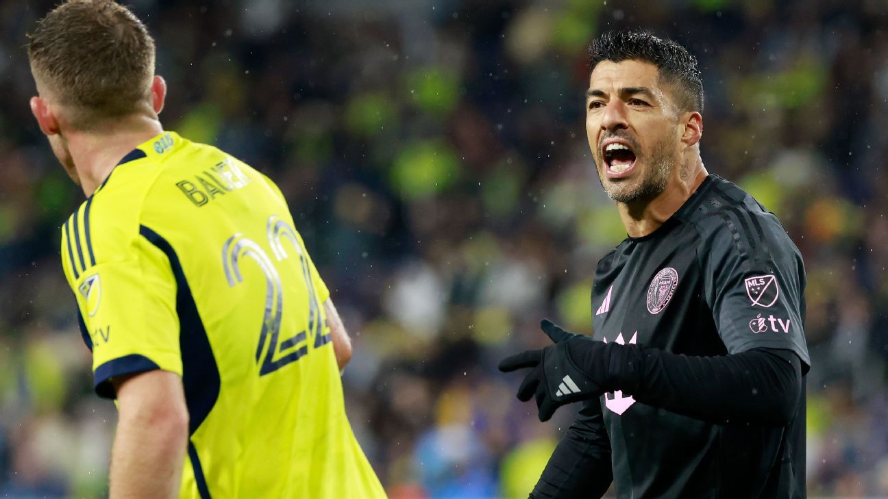 Mascherano Criticizes Su rez s Suspension Ahead of Crucial Playoff Match