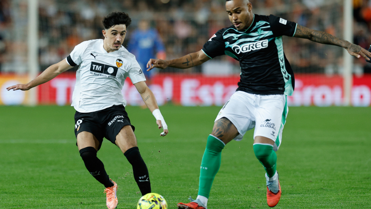 Natan Becomes First Player with Suspension Warning in LaLiga for Betis