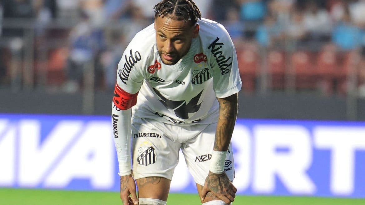 Neymar Faces Potential Absence Due to Knee Injury Ahead of World Cup