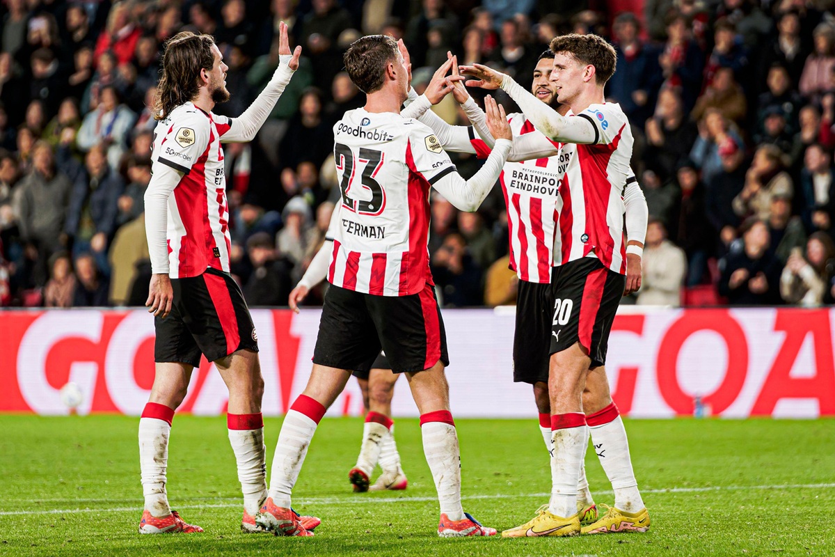 PSV Faces AZ in Crucial Eredivisie Clash