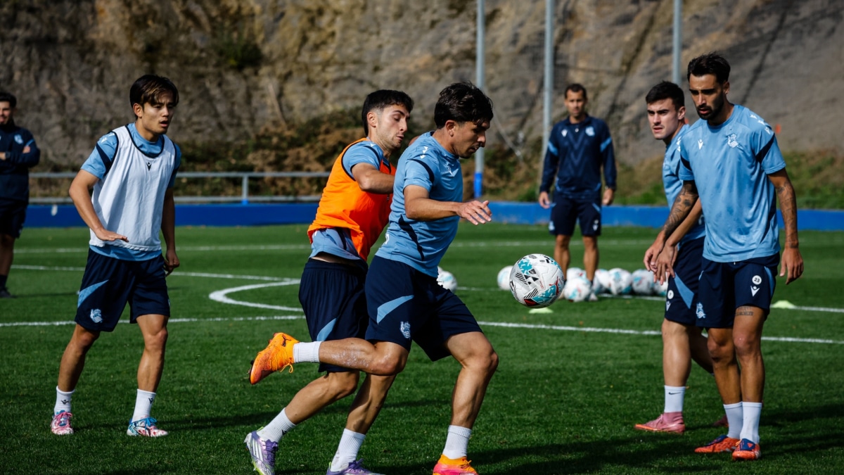 Real Sociedad Prepares for Training Amid Injury Concerns