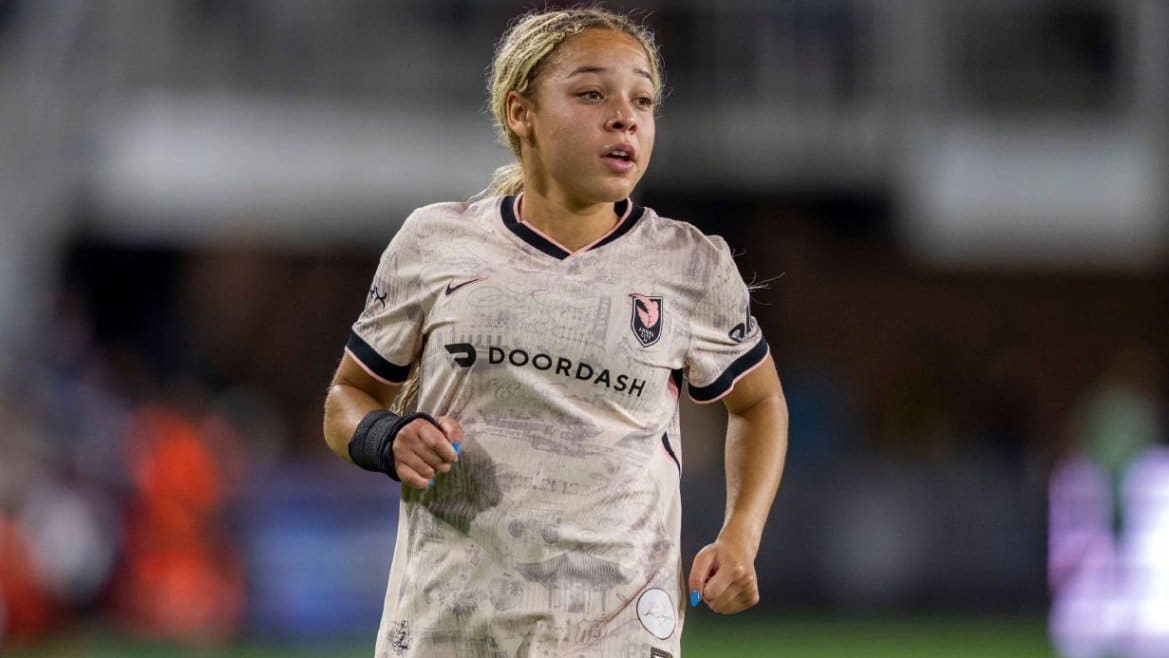 Savy King Partners with NWSL to Provide Free CPR Training