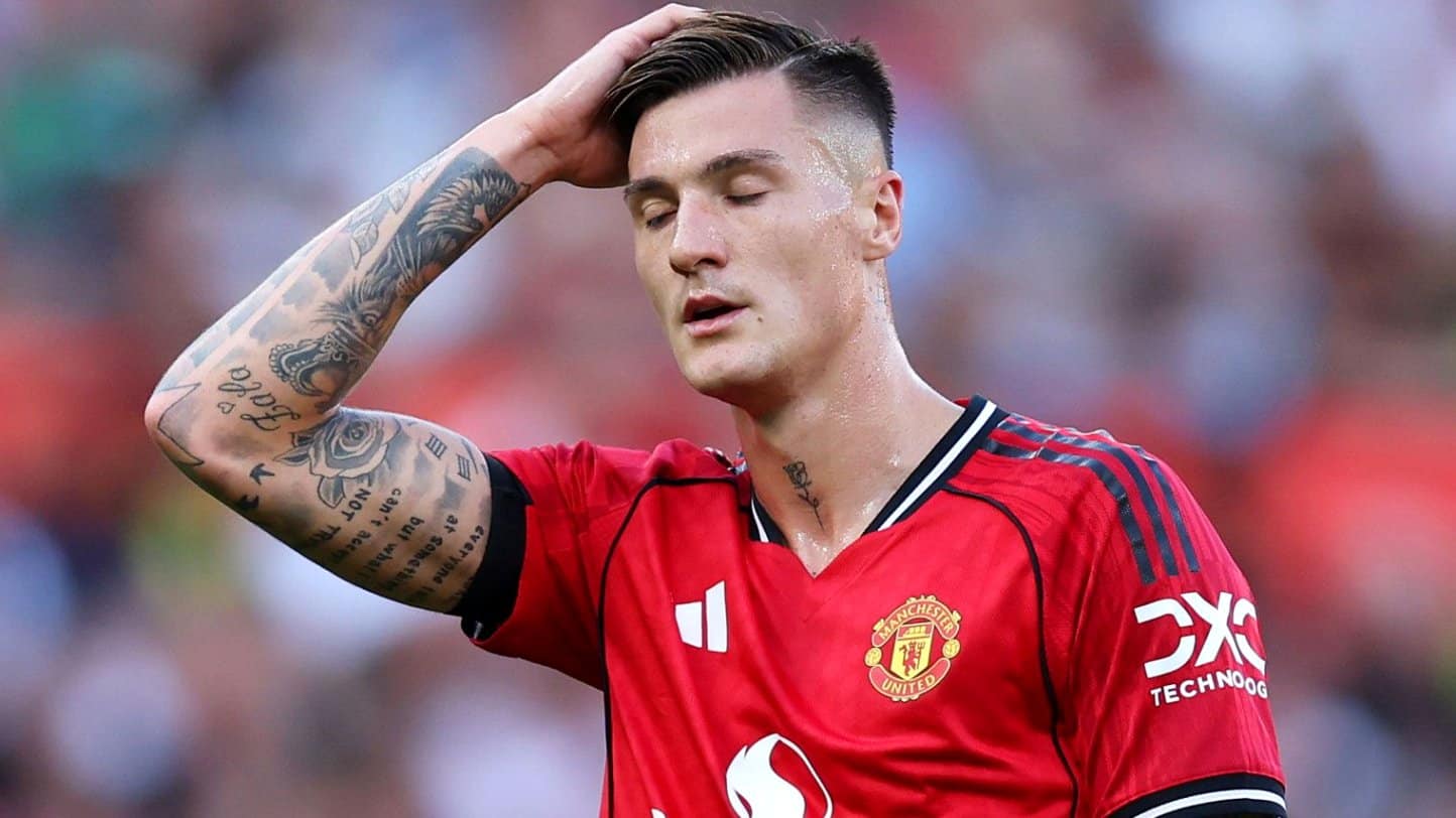 Sesko Injury Update Manchester United s Young Forward Expected to Miss a Month