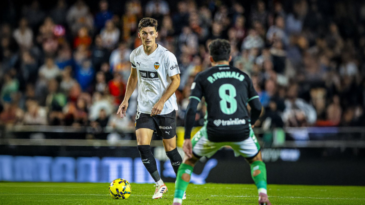 Valencia s Pepelu Addresses Rumors of Discord and Emphasizes Team Unity