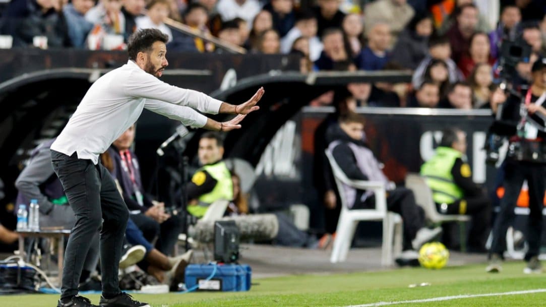 Valencia s Tactical Shift Yields Positive Results in Recent Matches