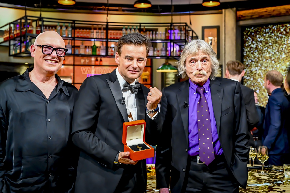 Verbal Clash Between Referee and Analyst Over Controversial Goal Incident