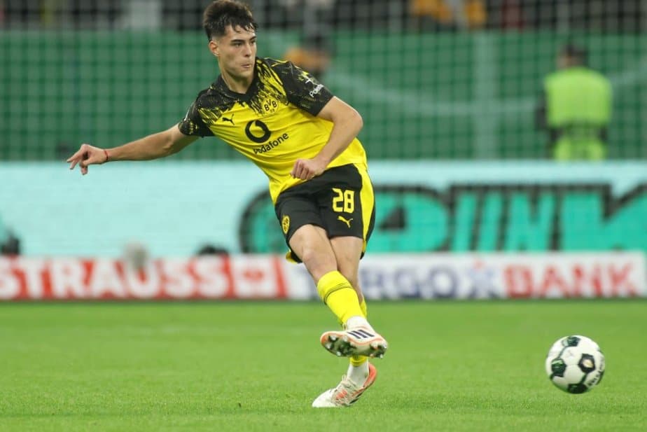Dortmund Director Discusses Future of Chelsea Loanee Aar n Anselmino